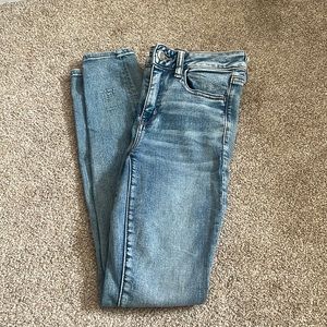American Eagle Skinny Jeans size 4